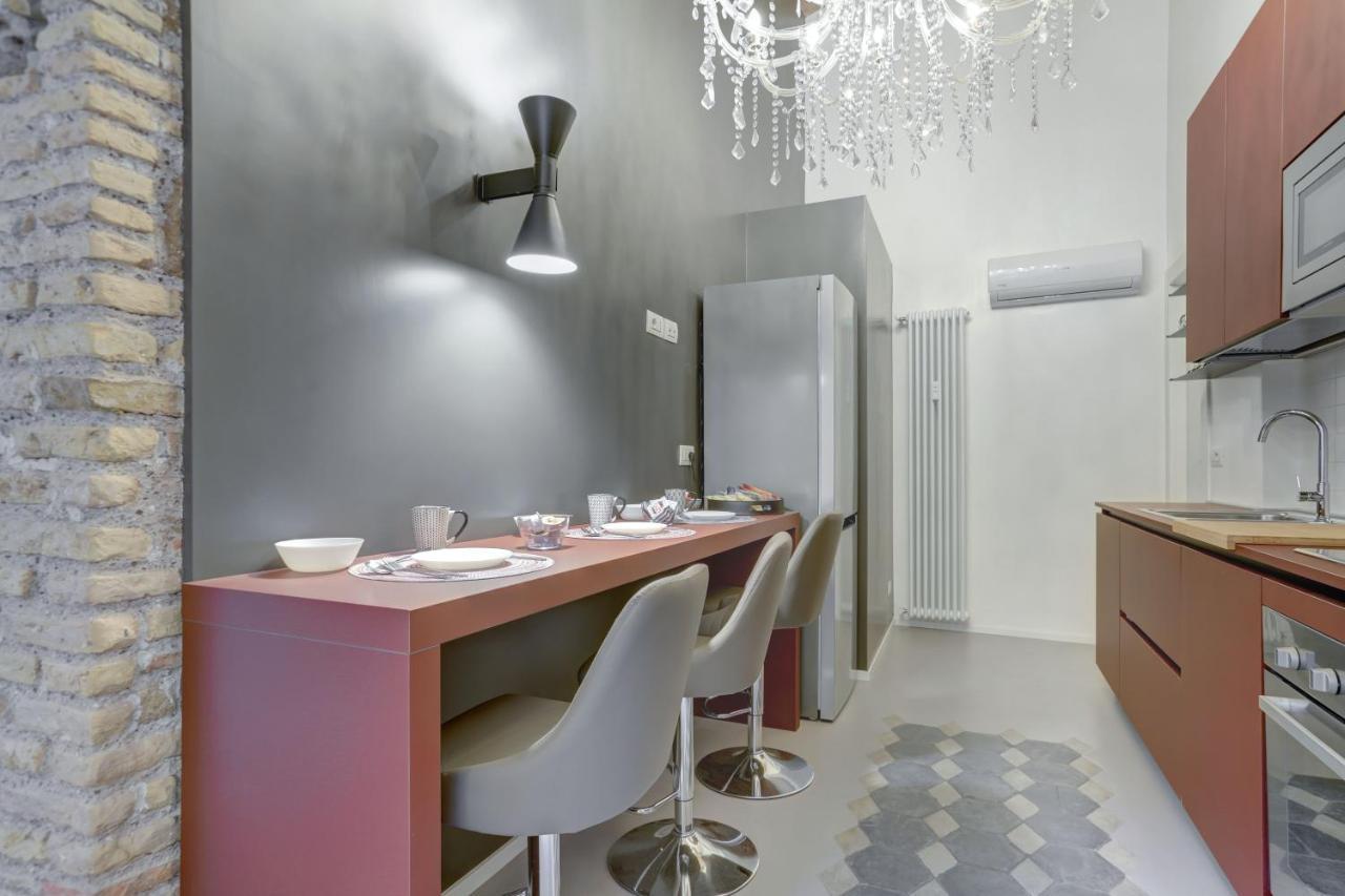 Colosseo Apt Laterano 85 - Home And More Рим Екстериор снимка