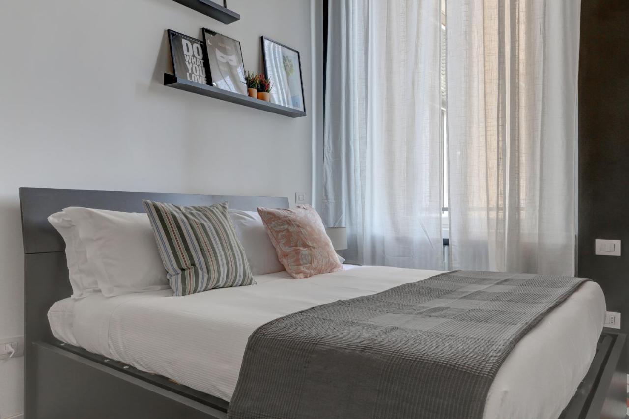 Colosseo Apt Laterano 85 - Home And More Рим Екстериор снимка