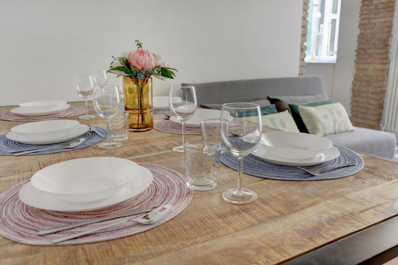 Colosseo Apt Laterano 85 - Home And More Рим Екстериор снимка